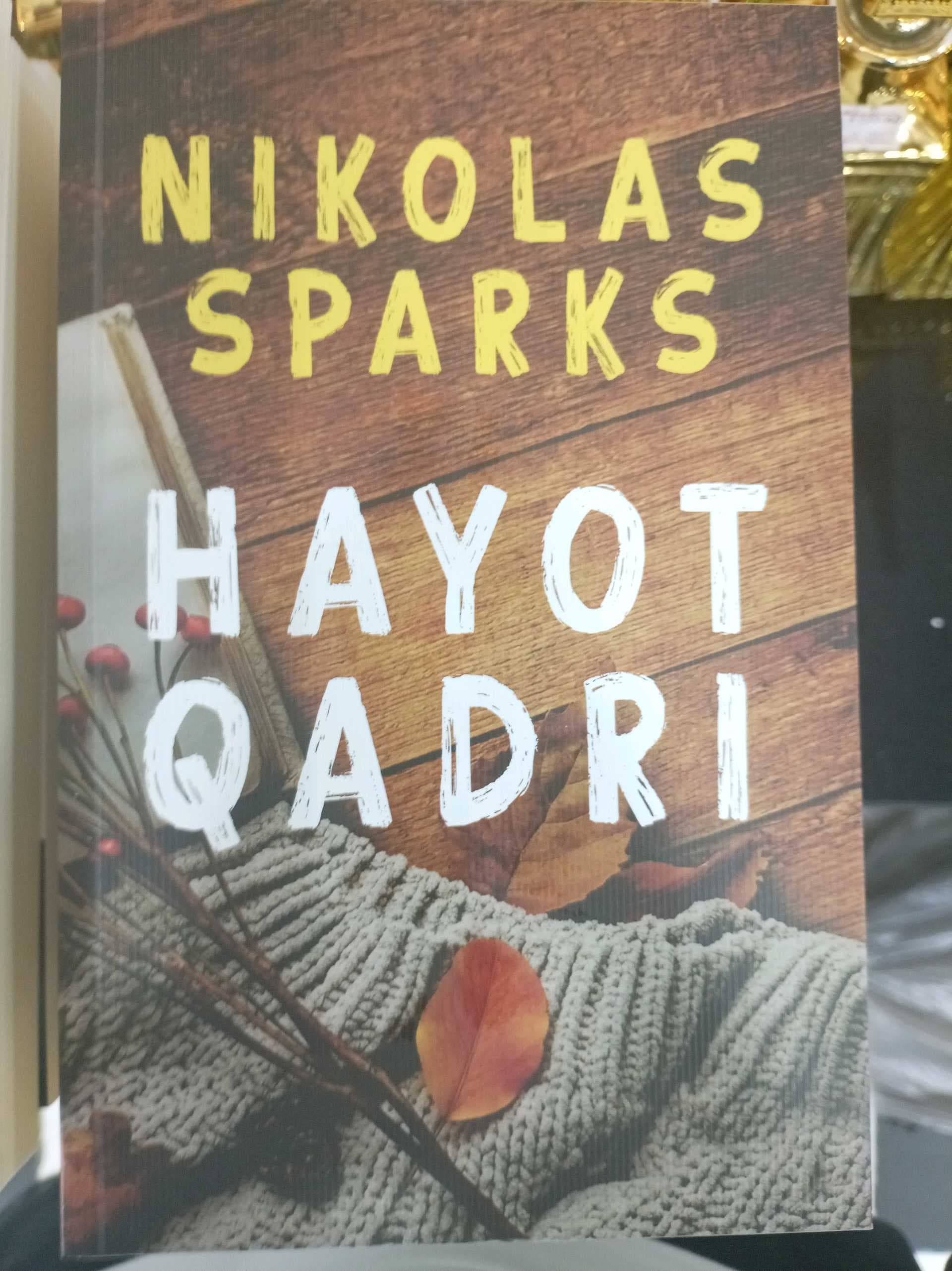 Hayot Qadri Nikola sparks